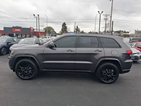 More photos of 2019 Jeep Grand Cherokee Altitude Sport Utility 4D at All American Motors, WA
