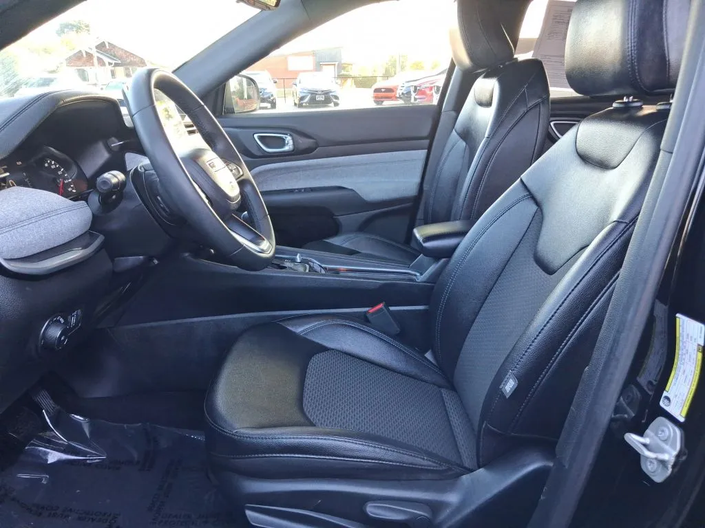 Jeep Compass photo 17