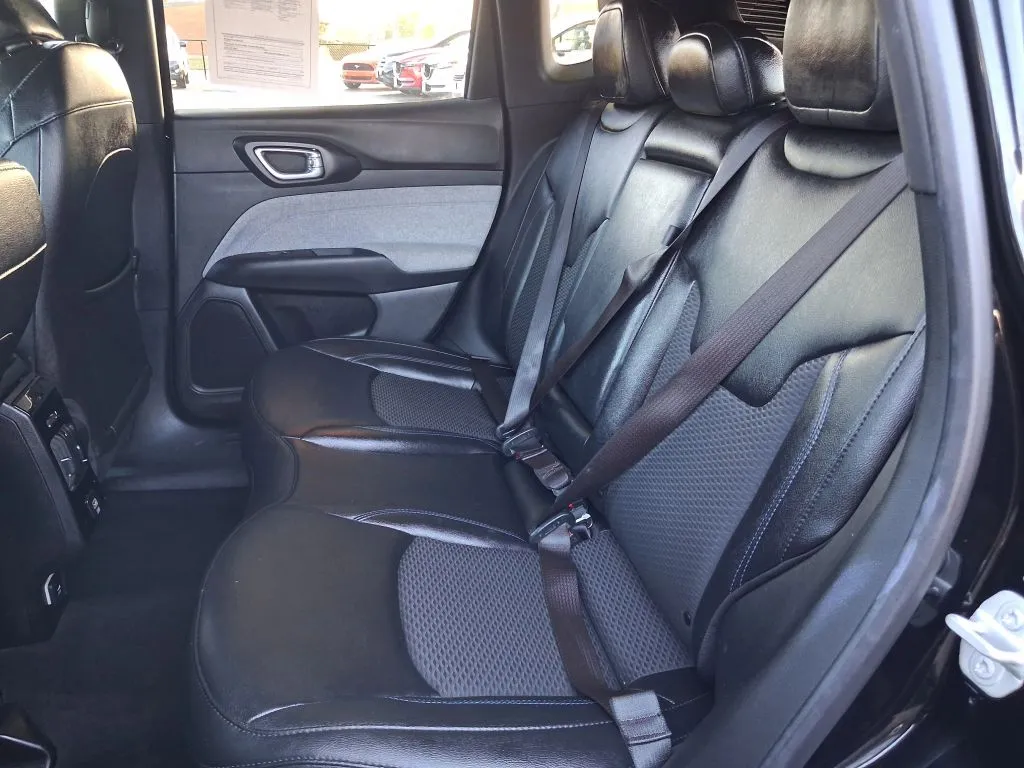 Jeep Compass photo 18