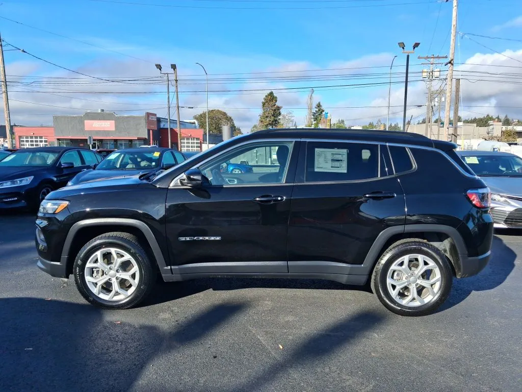 Jeep Compass photo 6