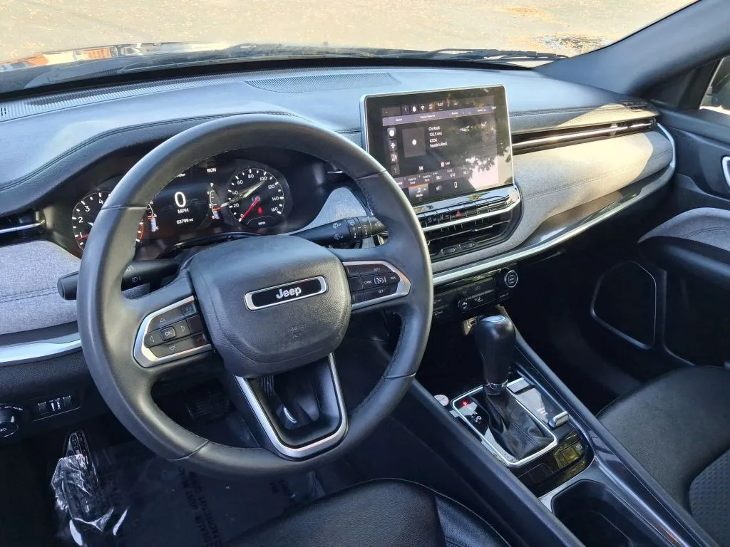 Jeep Compass photo 16