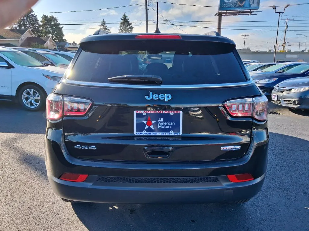 Jeep Compass photo 9