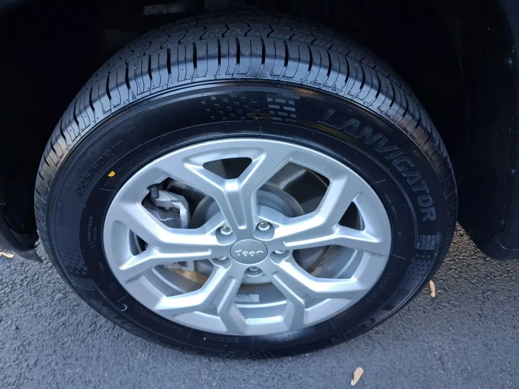 Jeep Compass photo 23