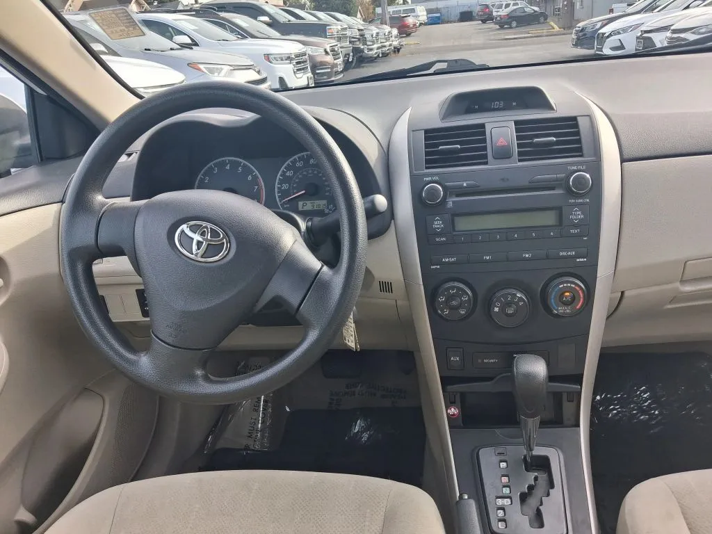 Toyota Corolla photo 12