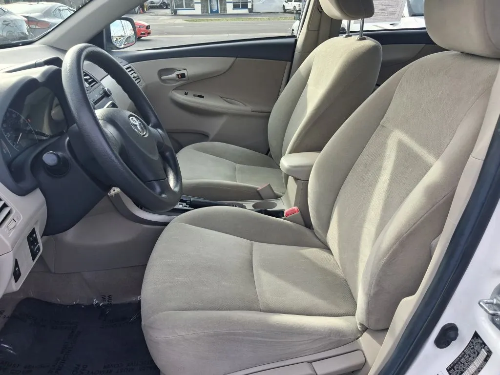 Toyota Corolla photo 16