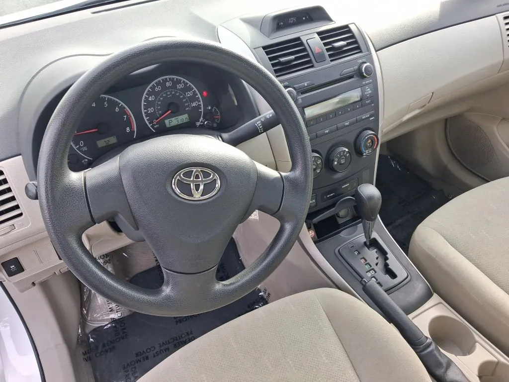 Toyota Corolla photo 18