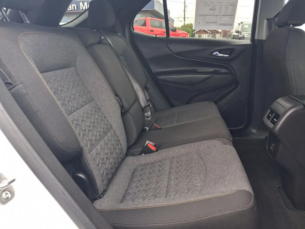 Chevrolet Equinox photo 10