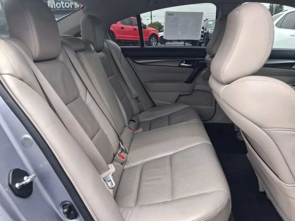 Acura TL photo 10