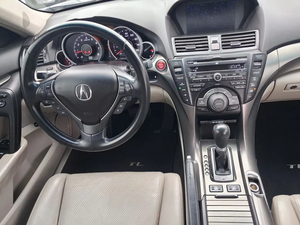 Acura TL photo 11