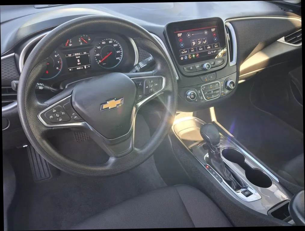 Chevrolet Malibu photo 14