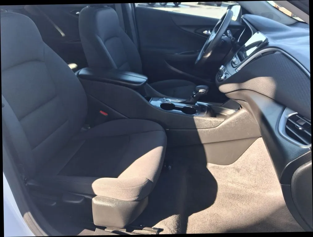 Chevrolet Malibu photo 19