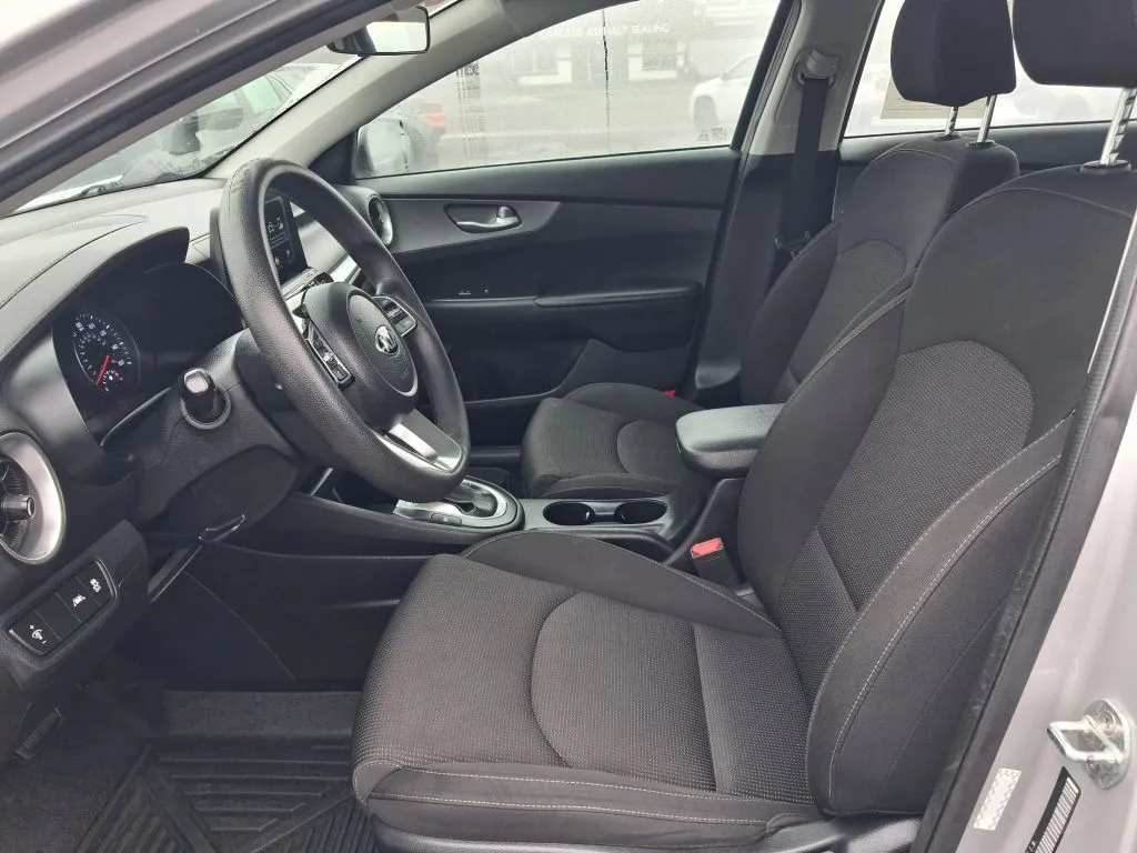 Kia Forte photo 16