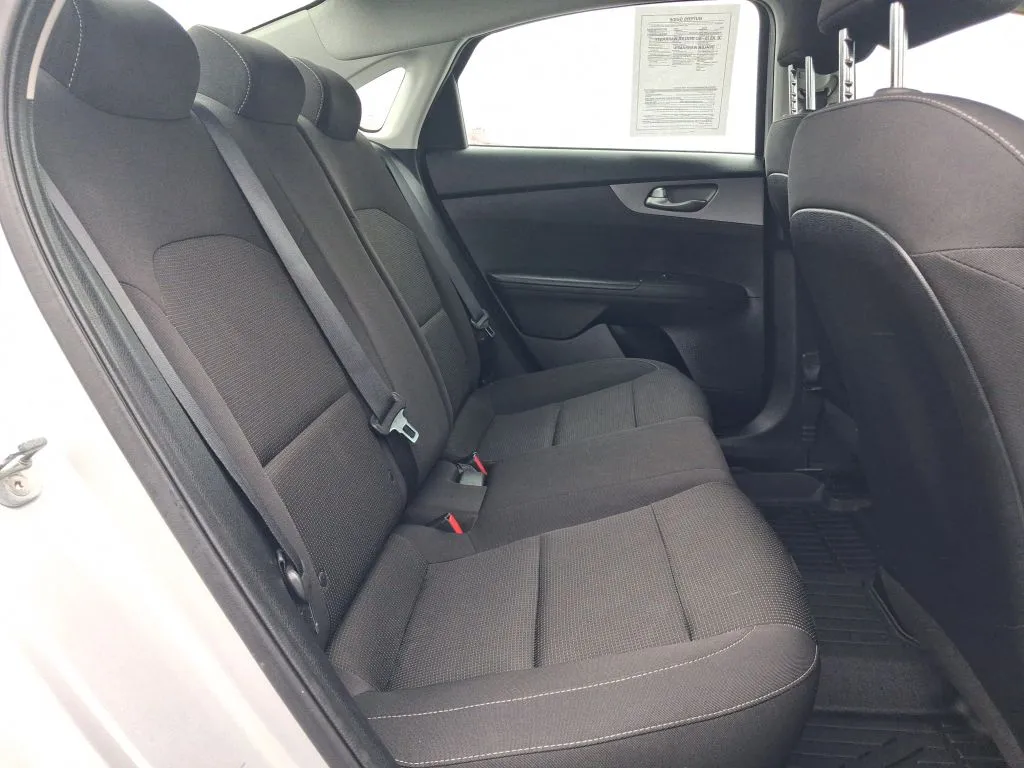 Kia Forte photo 13