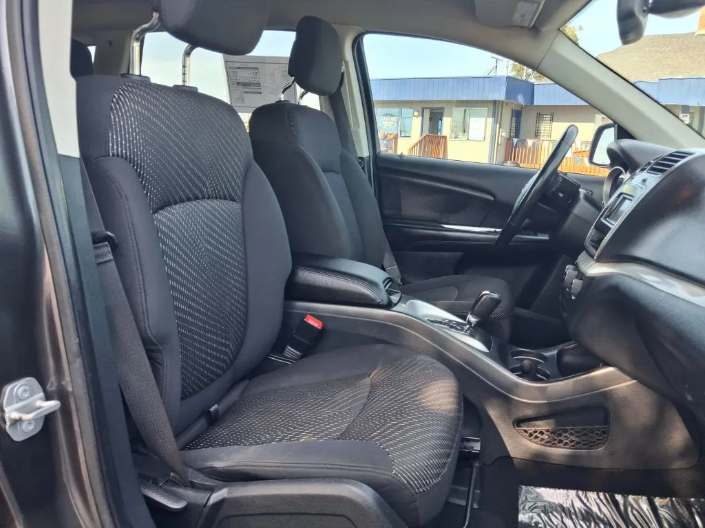 Dodge Journey photo 23