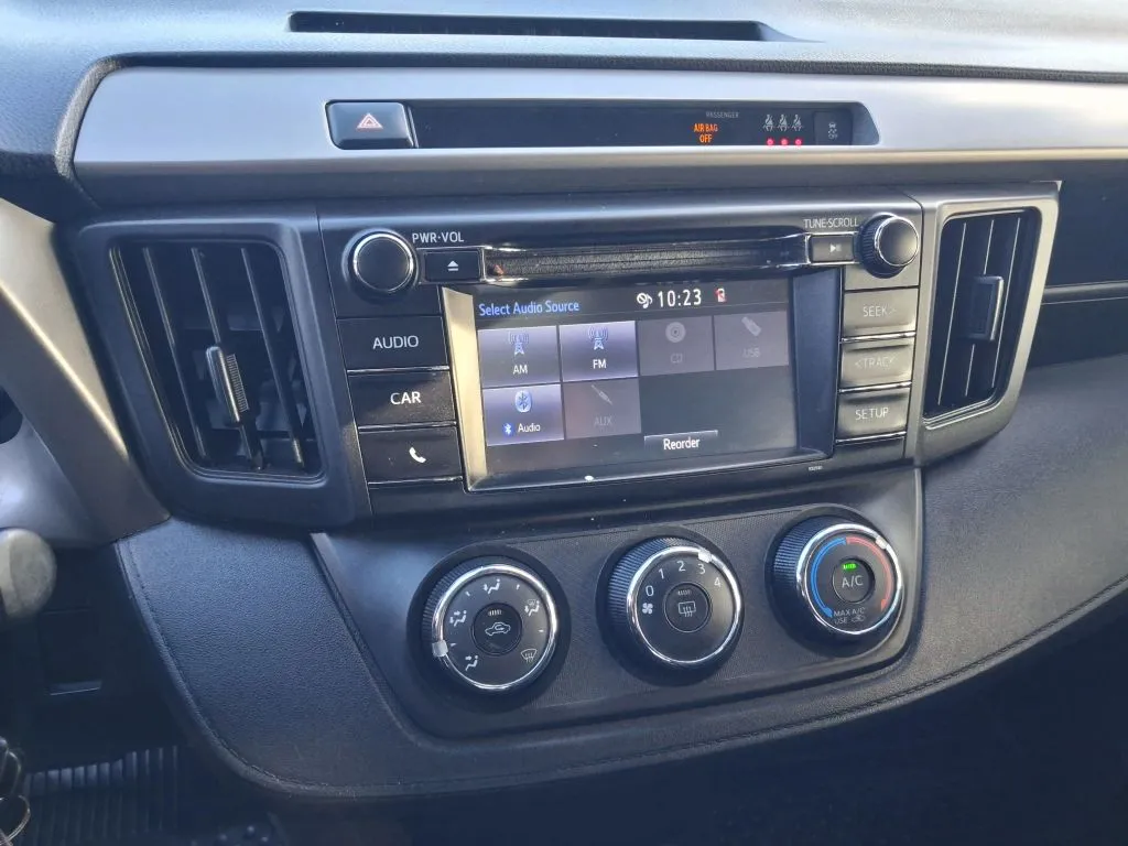 Toyota RAV4 photo 12