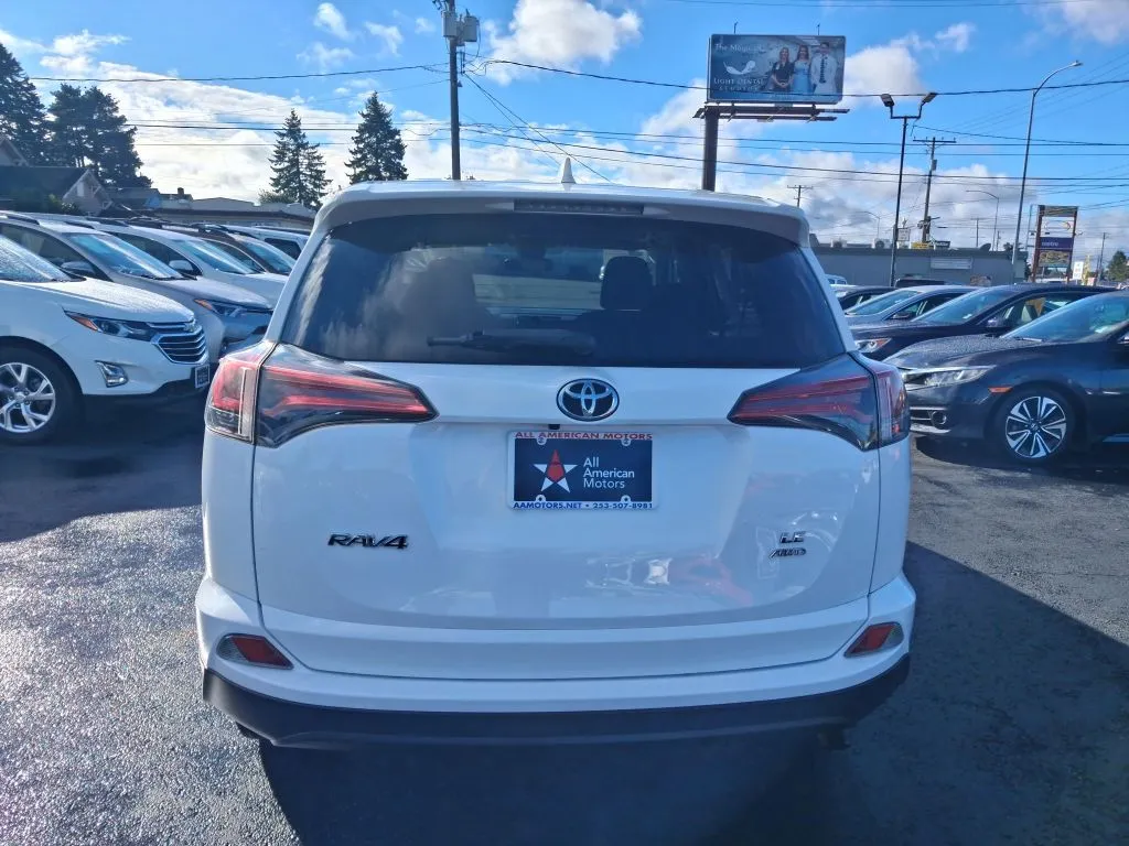 Toyota RAV4 photo 6