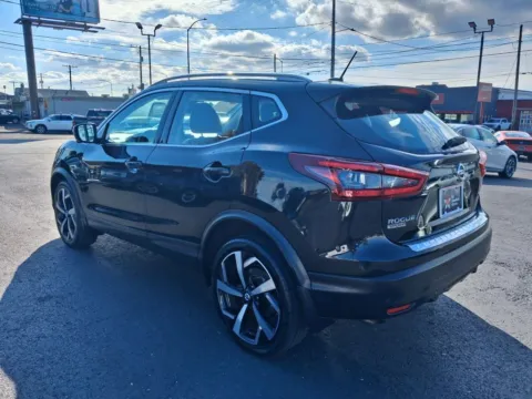 More photos of 2020 Nissan Rogue Sport SL Sport Utility 4D at All American Motors, WA