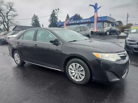 Toyota Camry LE 2014: Harga, Fitur, dan Pertimbangan Pembelian