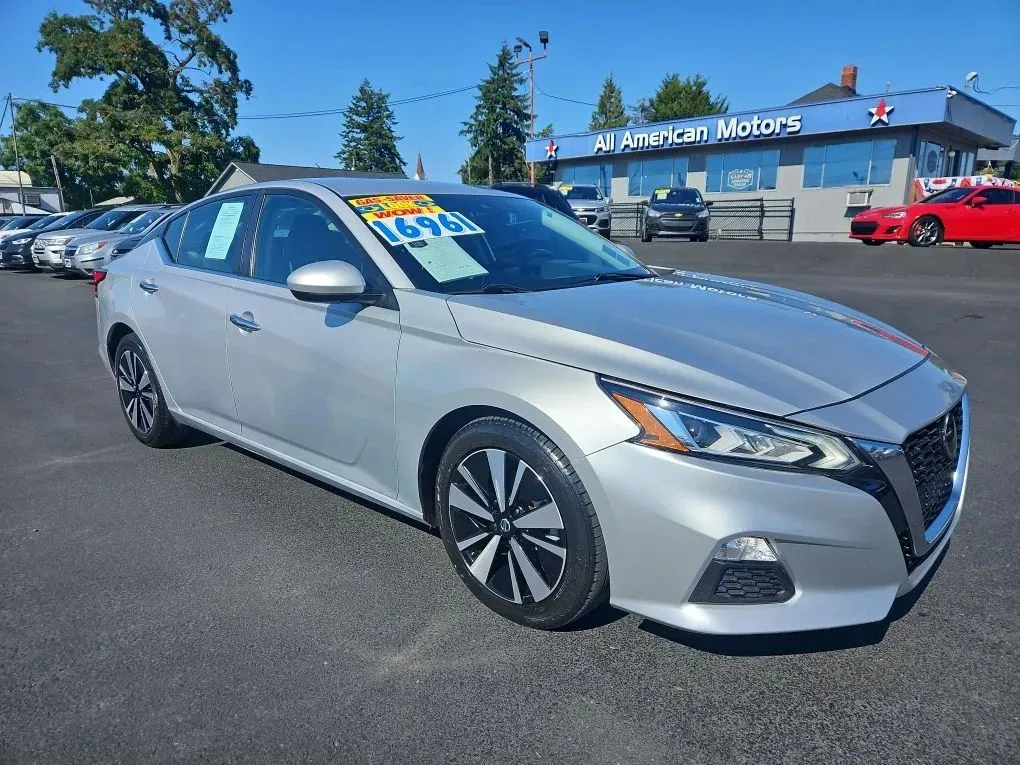 Silver 2021 Nissan Altima 2.5 SV Sedan 4D for sale in Tacoma, WA