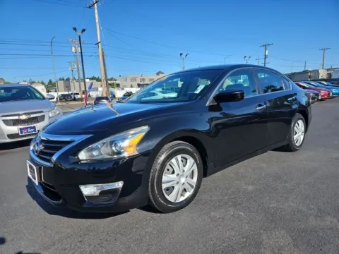 Another view of 2014 Nissan Altima 2.5 S Sedan 4D for sale in Tacoma, WA at All American Motors