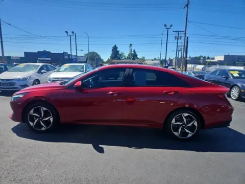 More photos of 2023 Hyundai Elantra SEL Sedan 4D at All American Motors, WA