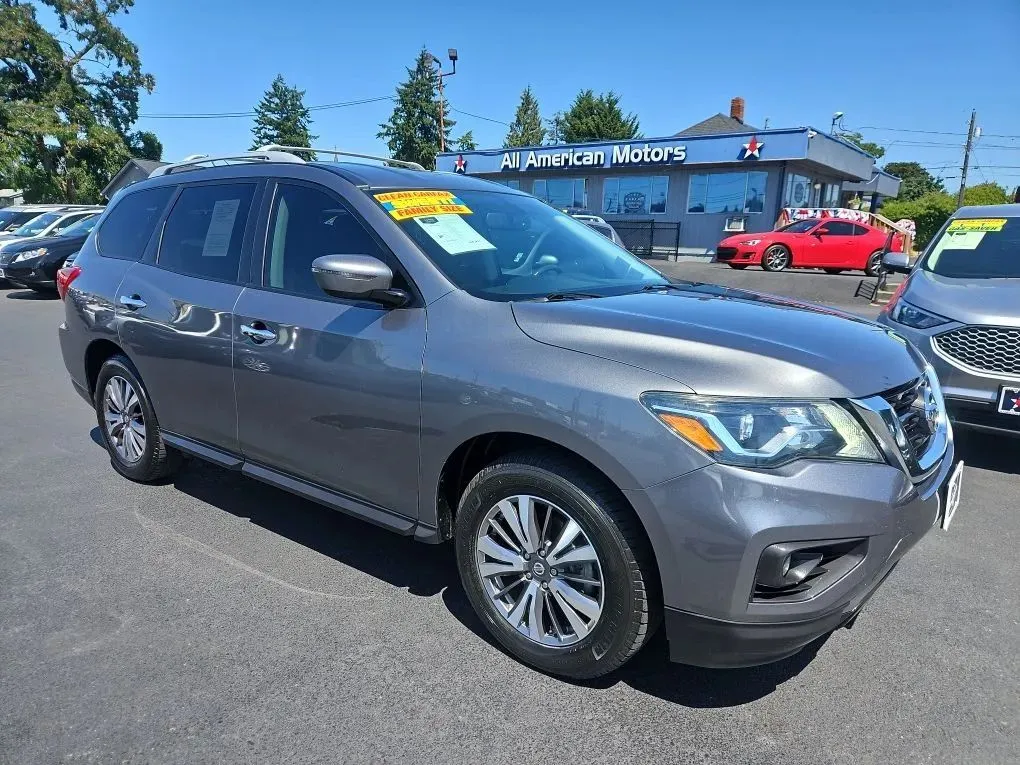 2018 Nissan Pathfinder SV Sport Utility 4D