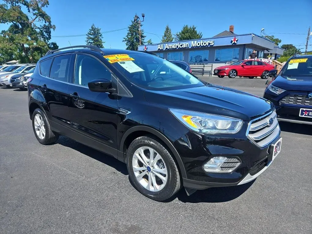 2018 Ford Escape SEL Sport Utility 4D