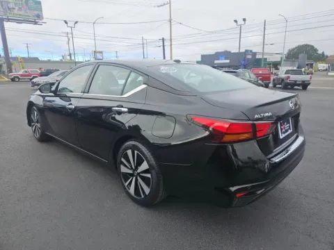 More photos of 2022 Nissan Altima 2.5 SV Sedan 4D at All American Motors, WA