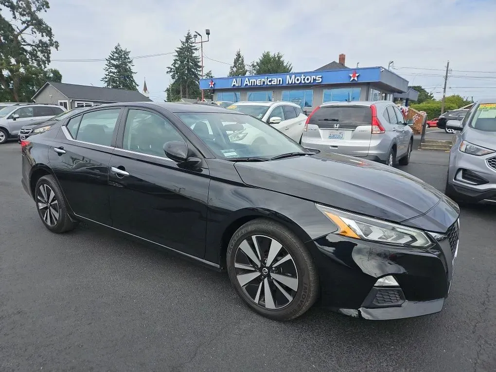 2022 Nissan Altima 2.5 SV Sedan 4D