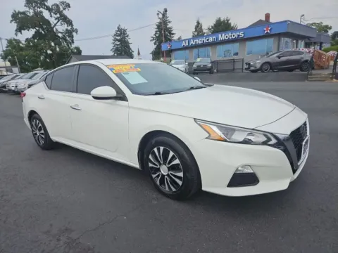 White 2019 Nissan Altima 2.5 S Sedan 4D for sale in Tacoma, WA