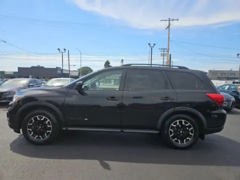 More photos of 2020 Nissan Pathfinder SL Sport Utility 4D at All American Motors, WA