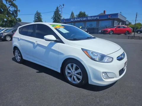 White 2013 Hyundai Accent SE Hatchback 4D for sale in Tacoma, WA