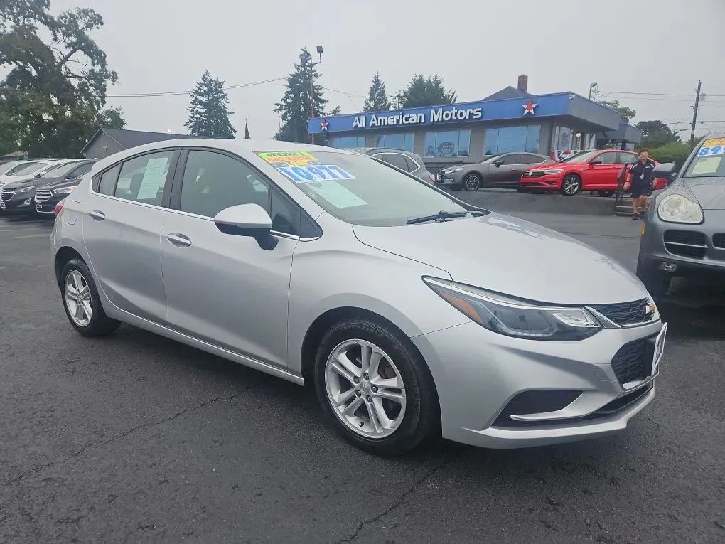 2018 Chevrolet Cruze LT Hatchback 4D