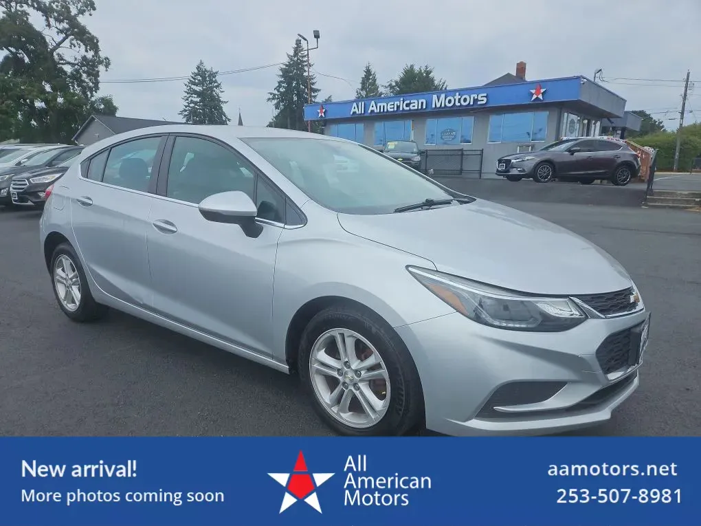 2018 Chevrolet Cruze LT Hatchback 4D
