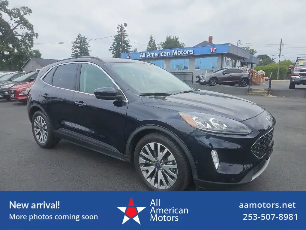 2021 Ford Escape Titanium Hybrid Sport Utility 4D