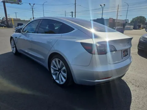 More photos of 2018 Tesla Model 3 Long Range Sedan 4D at All American Motors, WA