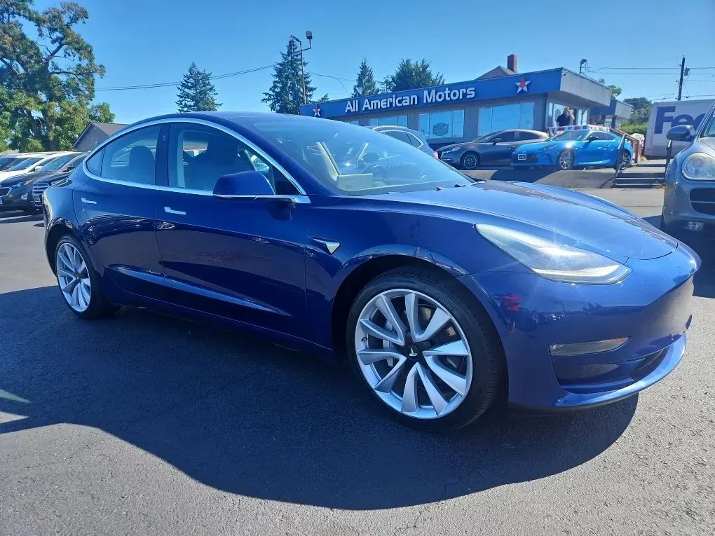 2018 Tesla Model 3 Long Range Sedan 4D