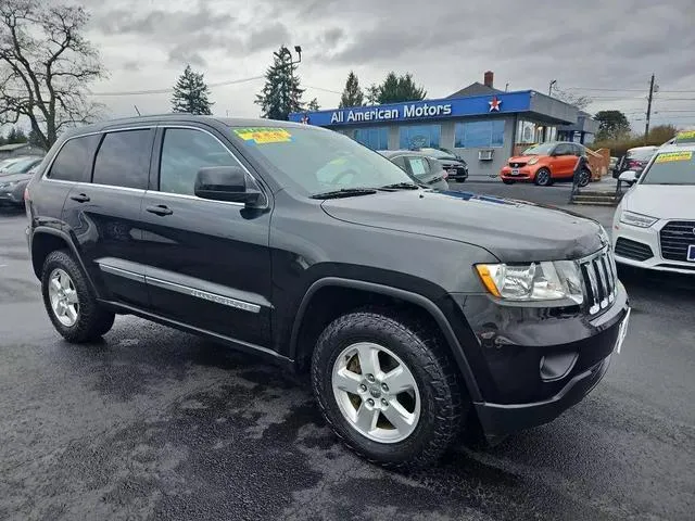 Jeep Grand Cherokee Laredo 4X4: Ultimate Off-Road Adventure