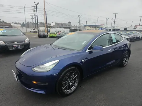 More photos of 2018 Tesla Model 3 Long Range Sedan 4D at All American Motors, WA