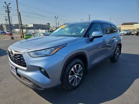 Another view of 2020 Toyota Highlander XLE Sport Utility 4D for sale in Tacoma, WA at All American Motors