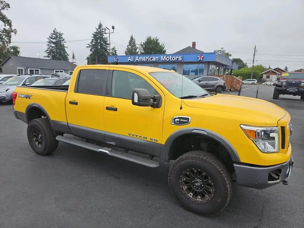 2017 Nissan TITAN XD Crew Cab PRO-4X Pickup 4D 6 1/2 ft