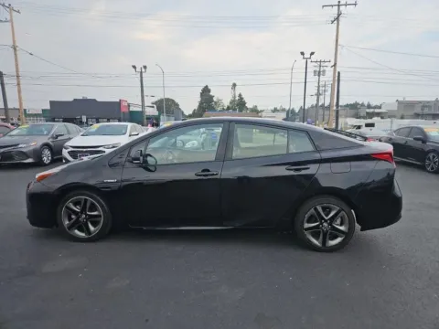 More photos of 2020 Toyota Prius XLE Hatchback 4D at All American Motors, WA