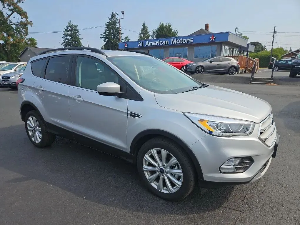 2019 Ford Escape SEL Sport Utility 4D