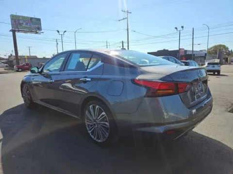 More photos of 2023 Nissan Altima 2.5 SL Sedan 4D at All American Motors, WA