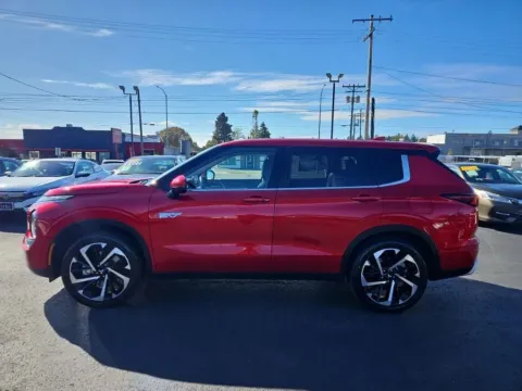 More photos of 2023 Mitsubishi Outlander PHEV SE Sport Utility 4D at All American Motors, WA