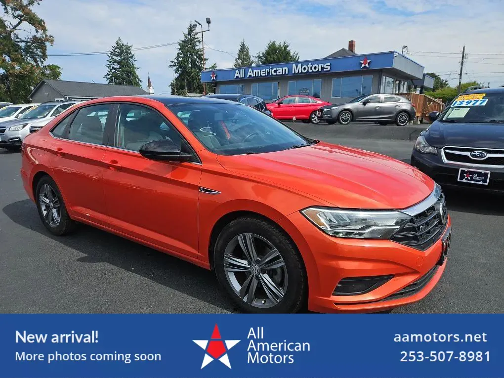 2020 Volkswagen Jetta 1.4T R-Line Sedan 4D