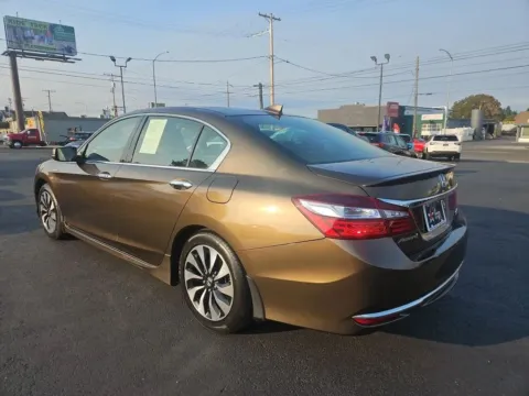 More photos of 2017 Honda Accord Hybrid Touring Sedan 4D at All American Motors, WA