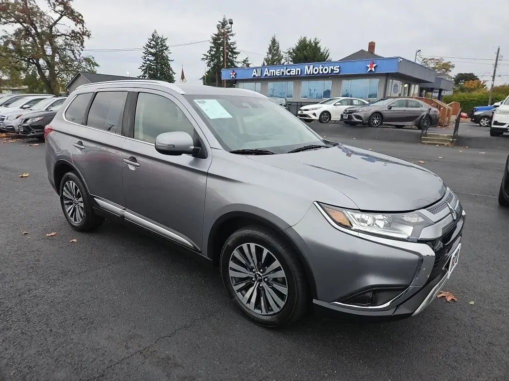 Gray 2020 Mitsubishi Outlander SEL Sport Utility 4D for sale in Tacoma, WA