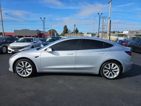 More photos of 2018 Tesla Model 3 Long Range Sedan 4D at All American Motors, WA