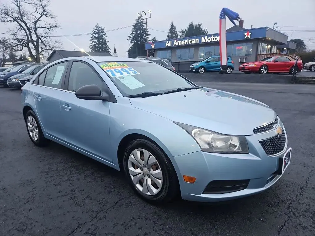 2012 Chevrolet Cruze LS Sedan 4D